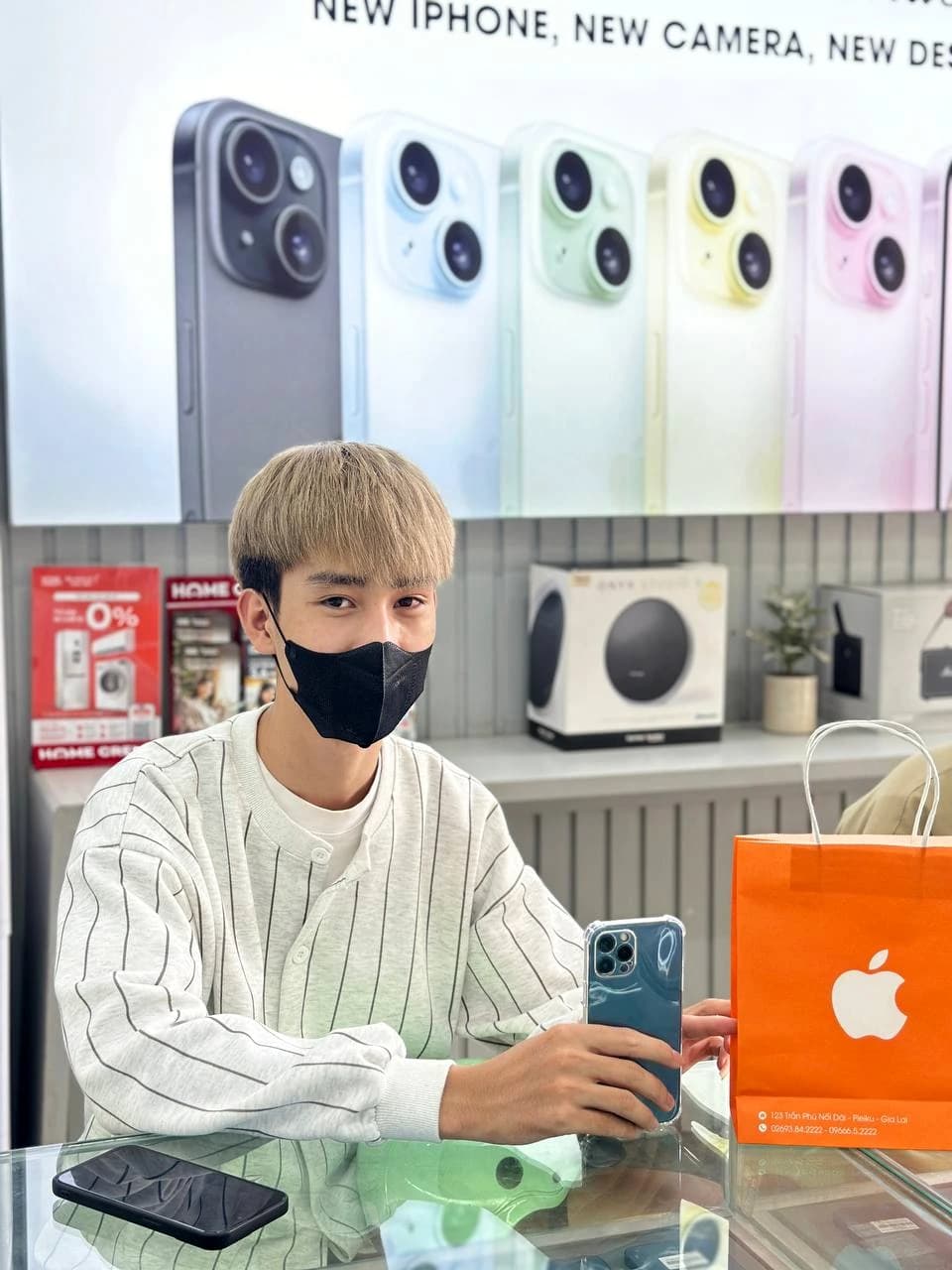 Niềm vui khi Apple 123 Pleiku lại đón thêm một khách hàng hài lòng cùng iPhone Pro mới. Chúc anh trải nghiệm thật tuyệt vời!
