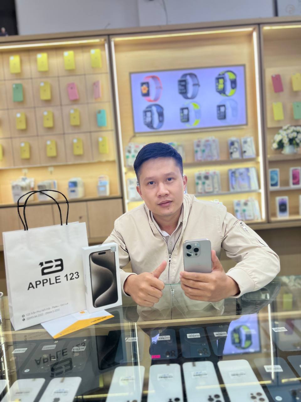 Khách Hàng Shop Apple 123